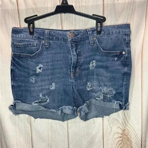 Seven 7 Women’s Distressed Mid Roll Jean Weekend Shorts Size 12‎